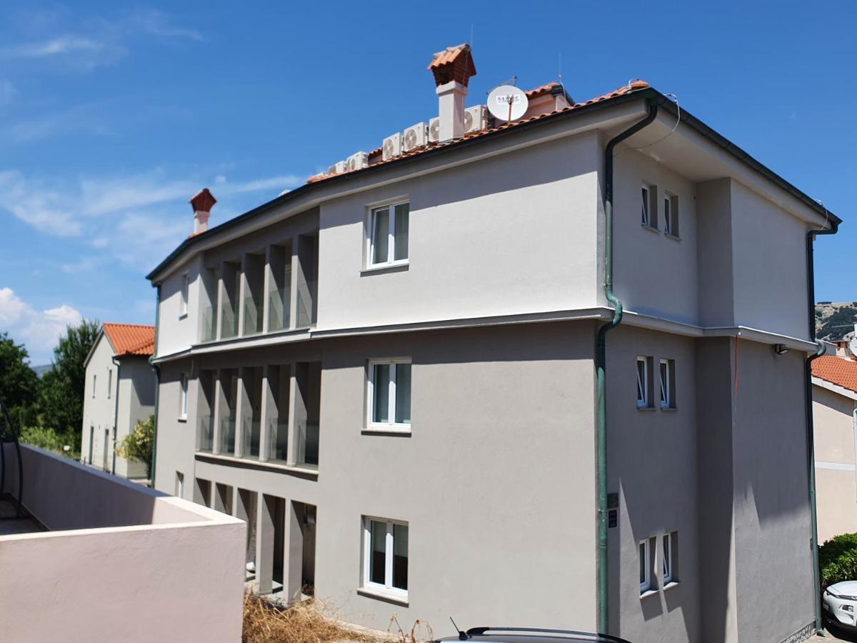 Vis A Vis Apartments Baška Exteriör bild