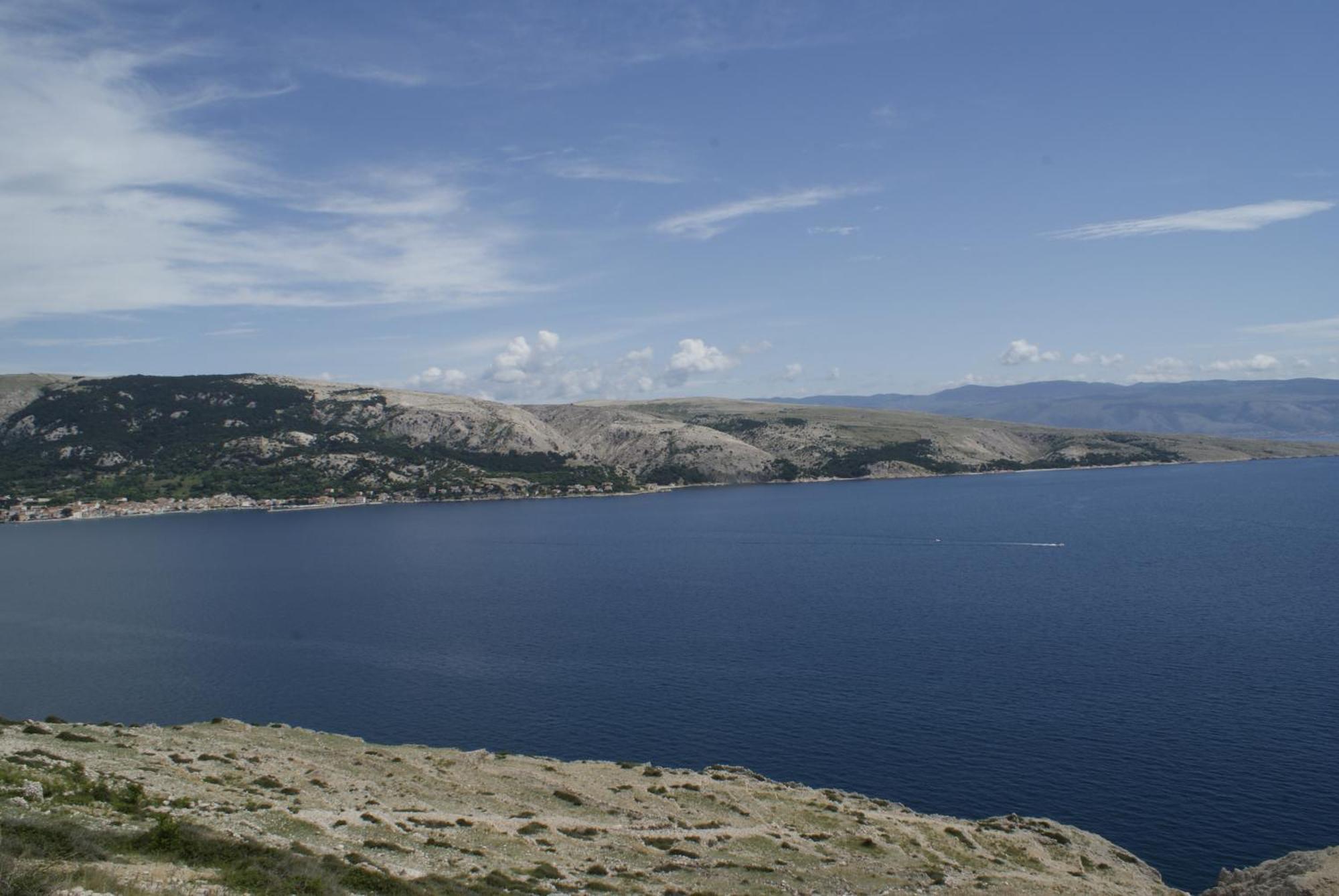 Vis A Vis Apartments Baška Exteriör bild